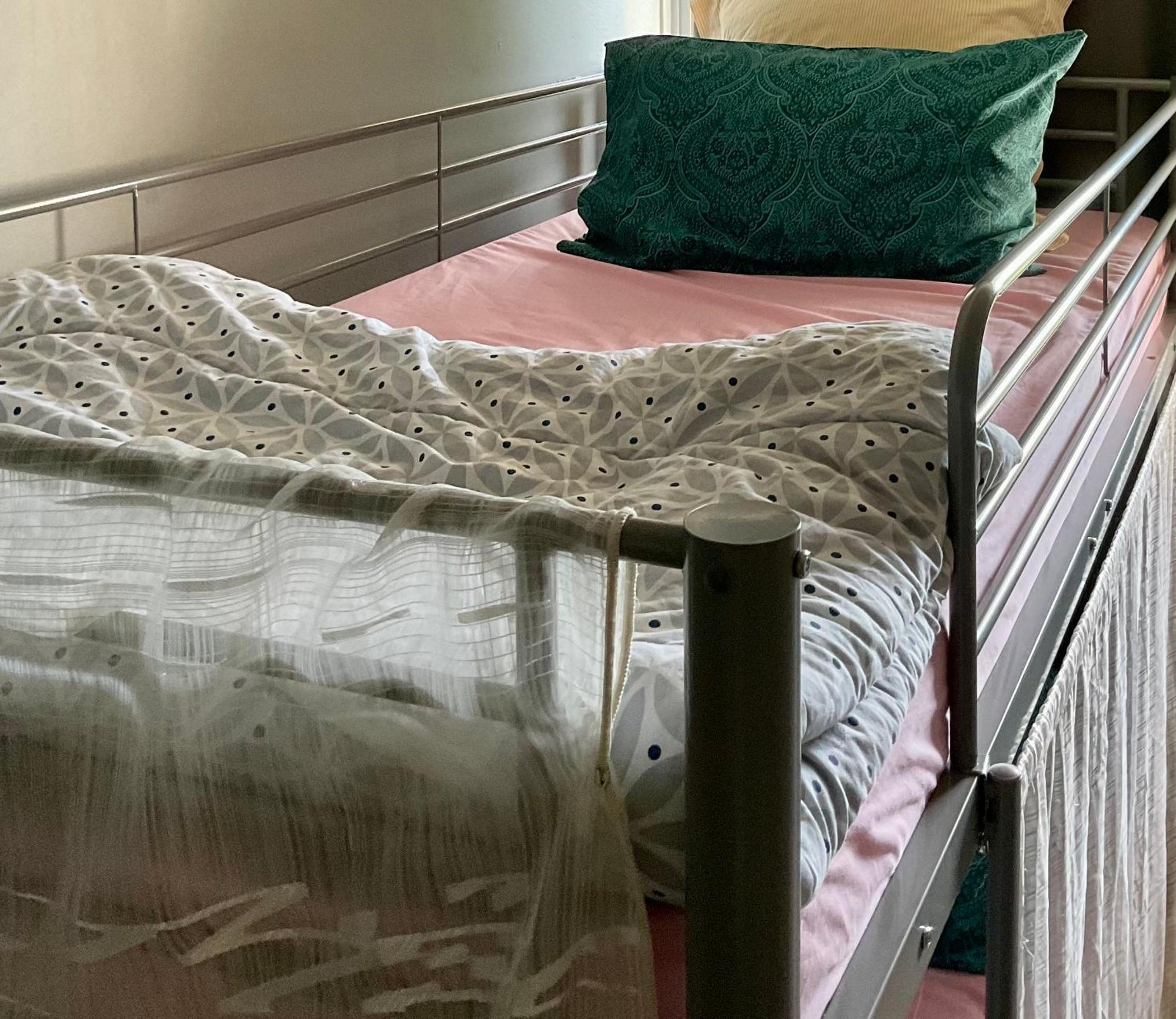 Female-Dortoir Femme -Dorm Shared Room Paris ボビニー エクステリア 写真