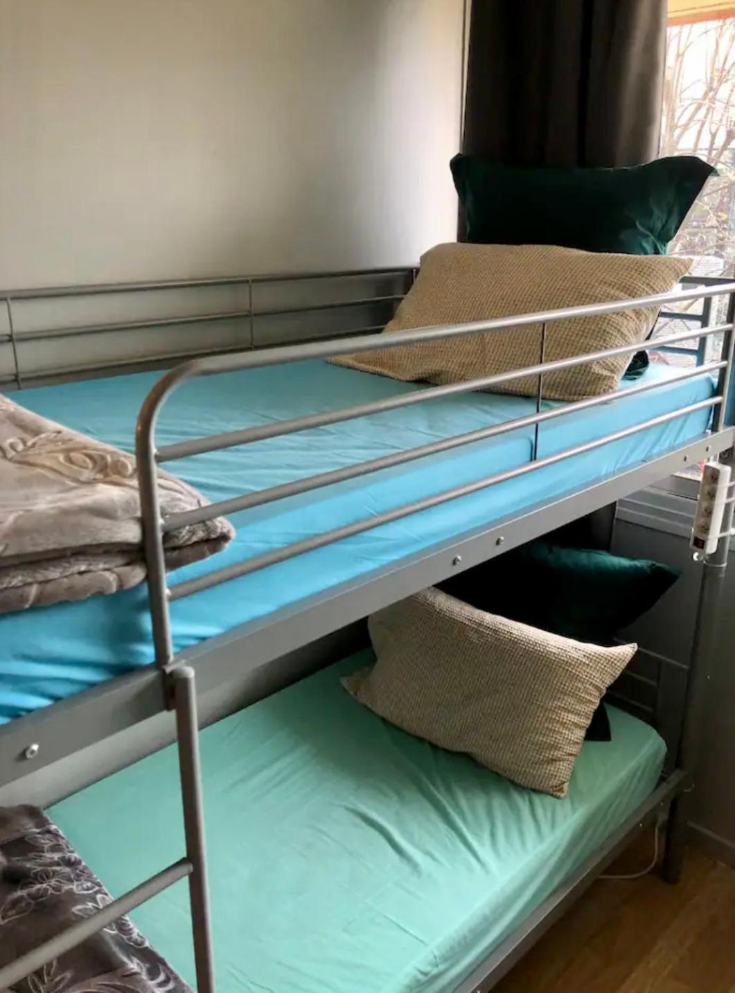 Female-Dortoir Femme -Dorm Shared Room Paris ボビニー エクステリア 写真